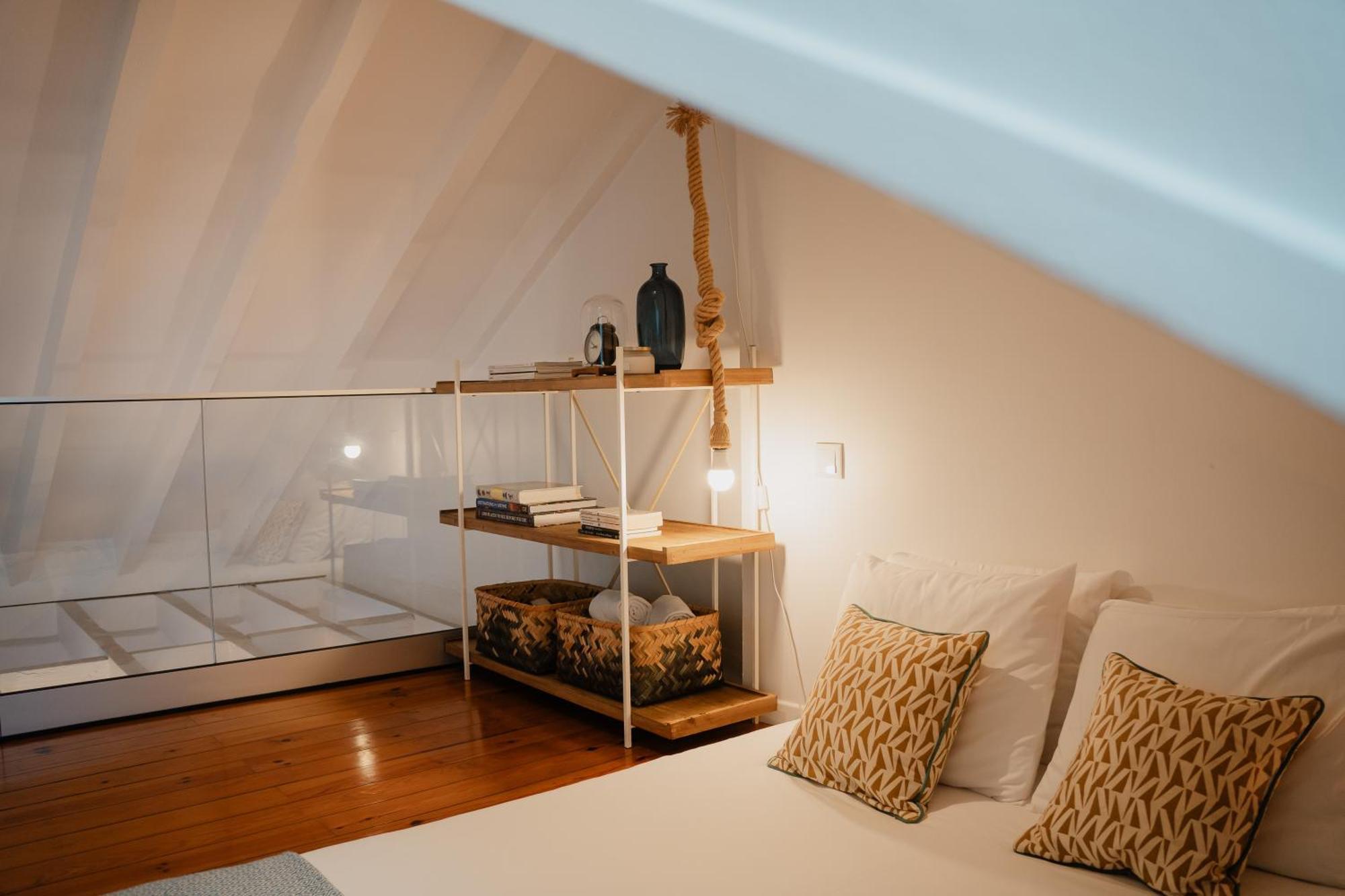 Apartamento Stylish Getaway In A Mezzanine Flat By The Castle Lisboa Exterior foto